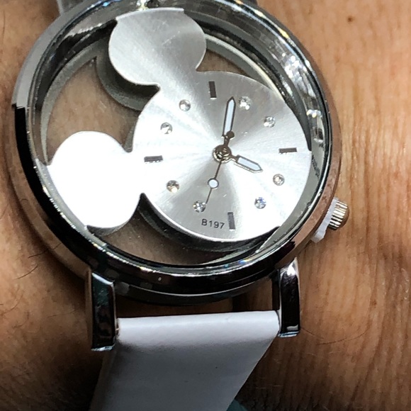 White Mickey Mouse Quartz Watch - Picture 9 of 12